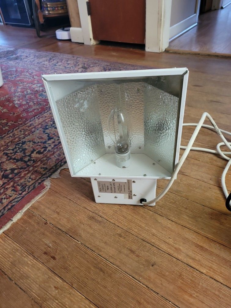 Grow Light And Exhaust Fan