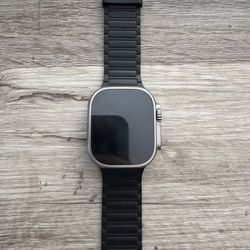 Apple Watch Ultra 1 - Like New 