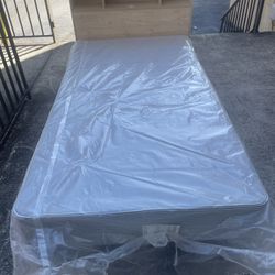 TWIN HEADBOARD-FRAME-BOXSPRING. 
