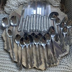 Vtg Supreme Cutlery Sonora Stainless Flatware Set 35 Pc Towle Japan Rose Floral