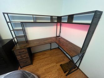 Computer desk