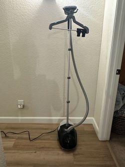 Clothes Steamer - Standing