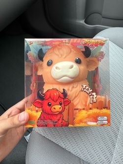 Highland Cow Squeeze Toy