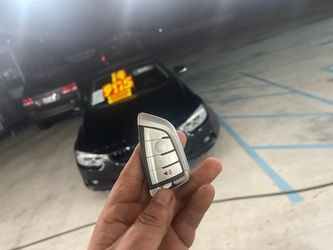 Car Keys N Remotes/ Llaves Con Control