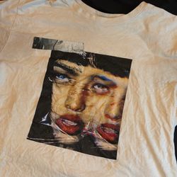 graphic tee