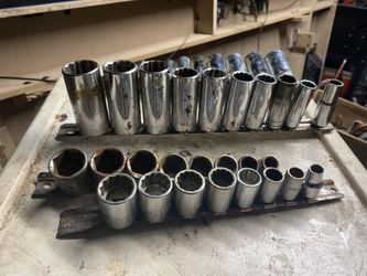 Husky Sockets