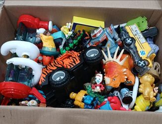 Mix Toys Box