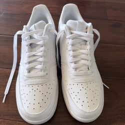 Nike Air Force 1 - Men Size 9