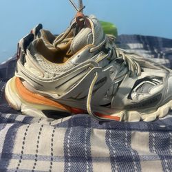 Balenciaga Tracks