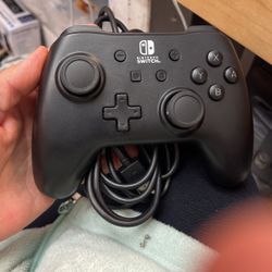 Nintendo Switch Wired Controller Black! 