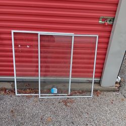 Sceen door , for a 46  Inch  screen door THE White one, The black one is a 32 Inch screen door Good 