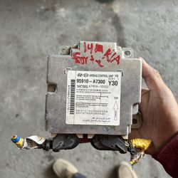 2015 KIA FORTE restraint control module