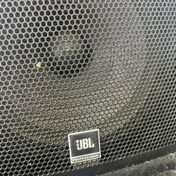 Two 12 Inch Jbl Speakers, Amplifier , Two Yamaha Twitters 