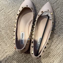 BRAND NEW STEVE MADDEN ROCKSTUD FLATS