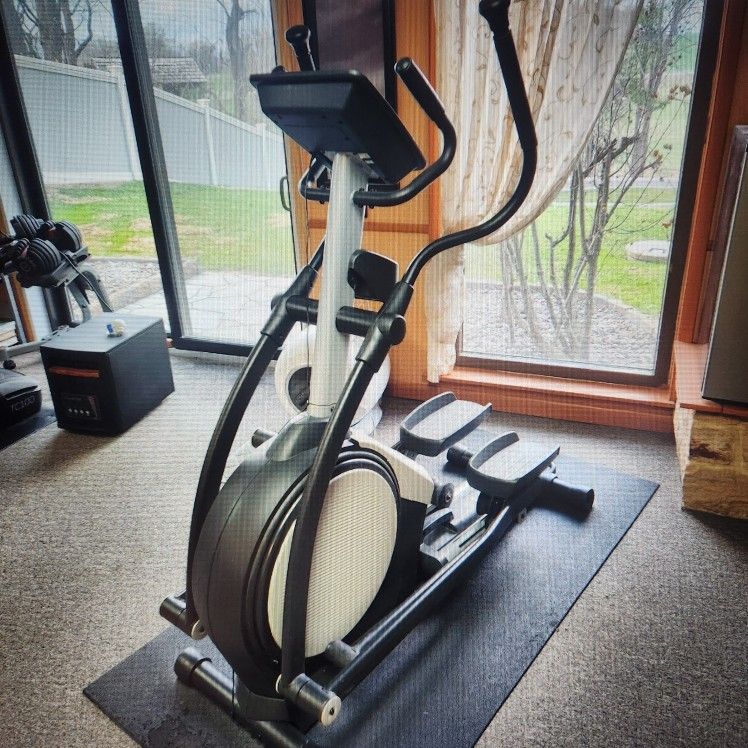 NordicTrack E7 SV Elliptical