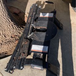 Draw-tite Fifth Wheel