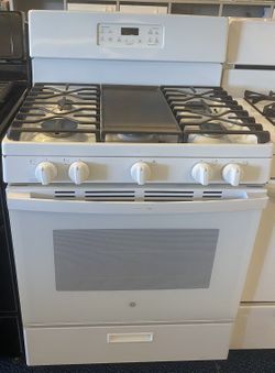 White GE Five Burner Gas Range (3-0057)
