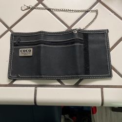 Black Wallet Has Long Chain 
