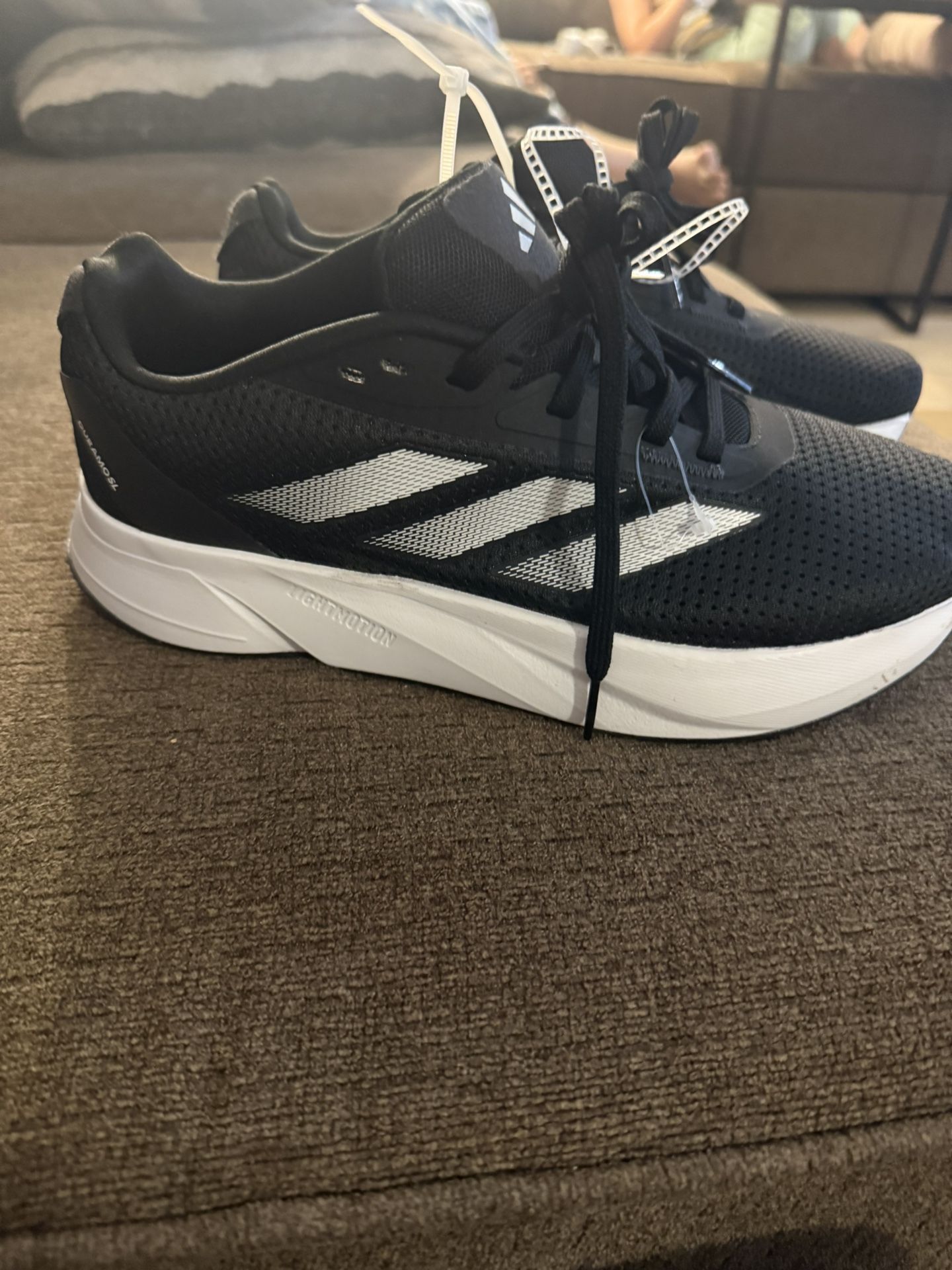 Adidas Shoes For Men’s Size 7/5