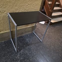 Black Desk