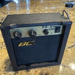 Portable BC Electric Guitar Amplifier Speaker Volume Tone Control PG-05 5W B2