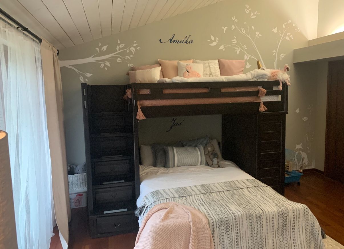 Bunk bed