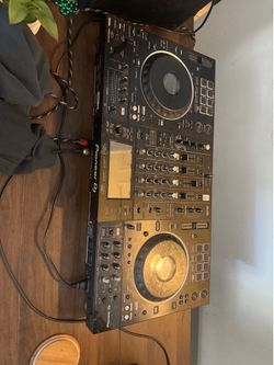XDJ-XZ