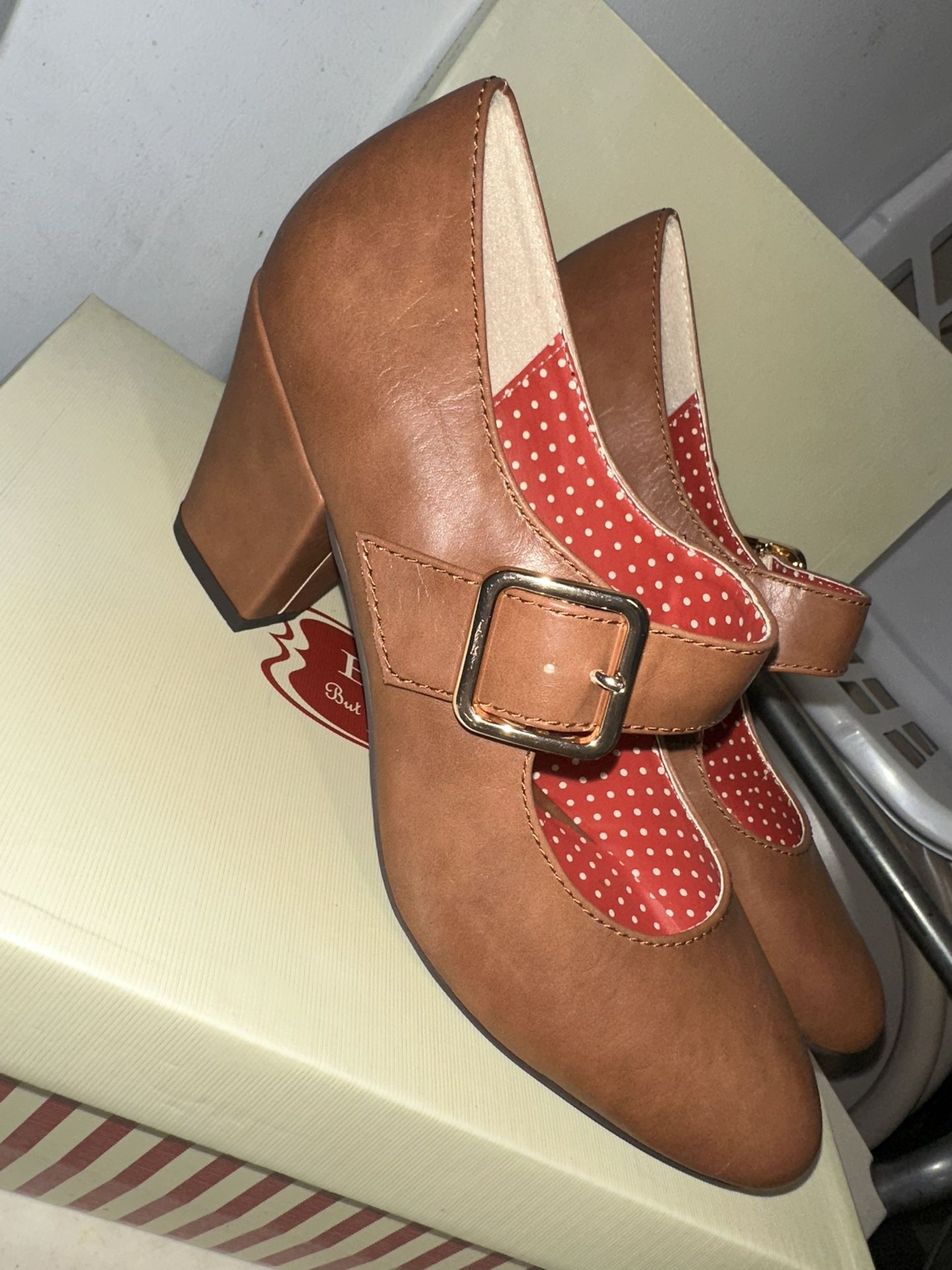 Vintage BAIT shoes Size 8