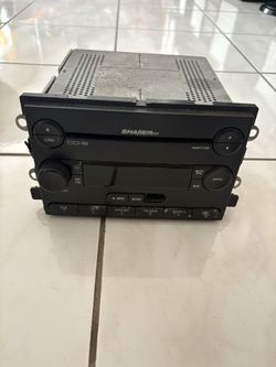 2005-2006 FORD MUSTANG RADIO AM FM CD PLAYER RECEIVER
