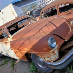 PROJECT!!! NO MOTOR,TRANS,SEATS OR GRILL!!!! 550$