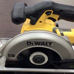 DEWALT 20-volt Max 6-1/2-in Cordless Circular saw( Tool Only)