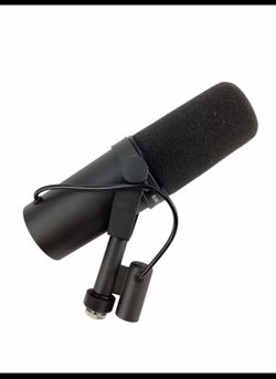 Shure SM7B Dynamic Microphone — fully functional, great condition. The industry standard for podcasting, broadcasting, and studio vocals. Delivery ava
