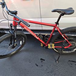 Mountain Bike Boost Axle Sram Drivetrain Shimano Hydraulic Brakes