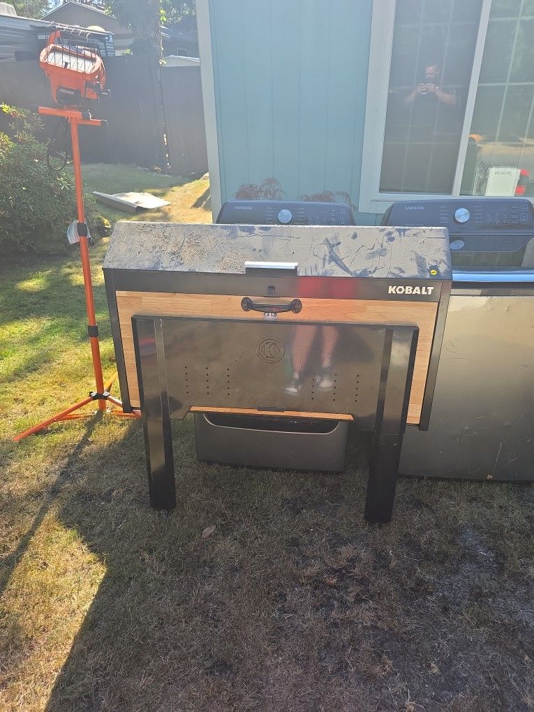 Kobalt Folding Work Bench