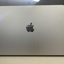 MacBook Air M3 15 inch 2024 M3 16/512 GB