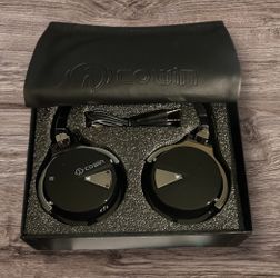 Cowin Over-Ear Headphones with Case and Cable