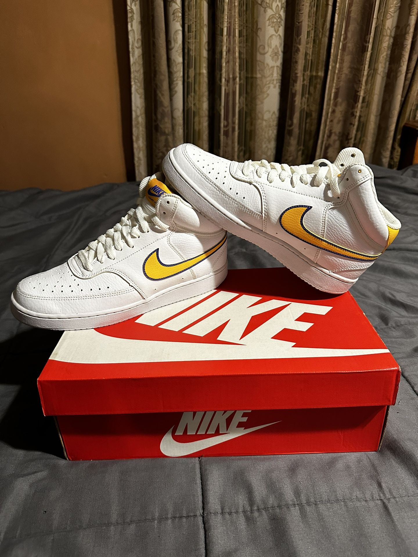 Nike Court Vision Mid Skateboarding Shoes Men Mid-top White/Yellow