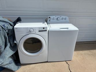 Washer dryer set