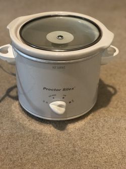 Like new small crock pot with removable crock