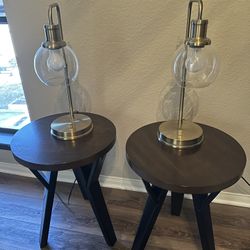 2 End Tables With Lamps
