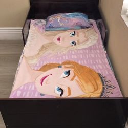 Beautiful Toddler BROWN BED WITH FROZEN BED SET FOR JUST ONLY $79.99!!