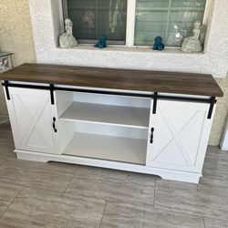 Tv stand