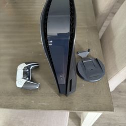 Sony Ps5 1tb Disc Drive In Perfect Condition 