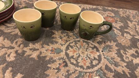 Discontinued “Olive Villa” Dinnerware