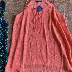 Blusas Large New  $6.00 Cada Una 