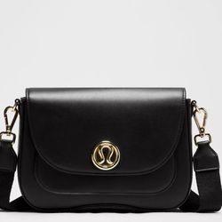 Lululemon Leather Alternative Crossbody Bag 1.5L