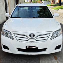 2011 TOYOTA CAMRY 