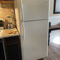 Frigidaire Refrigerator Great Condition 