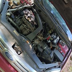 2007 Ford Fusion SE For Parts