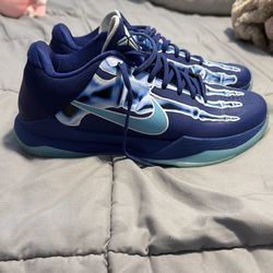 Kobe Blue Xray Size 10.5
